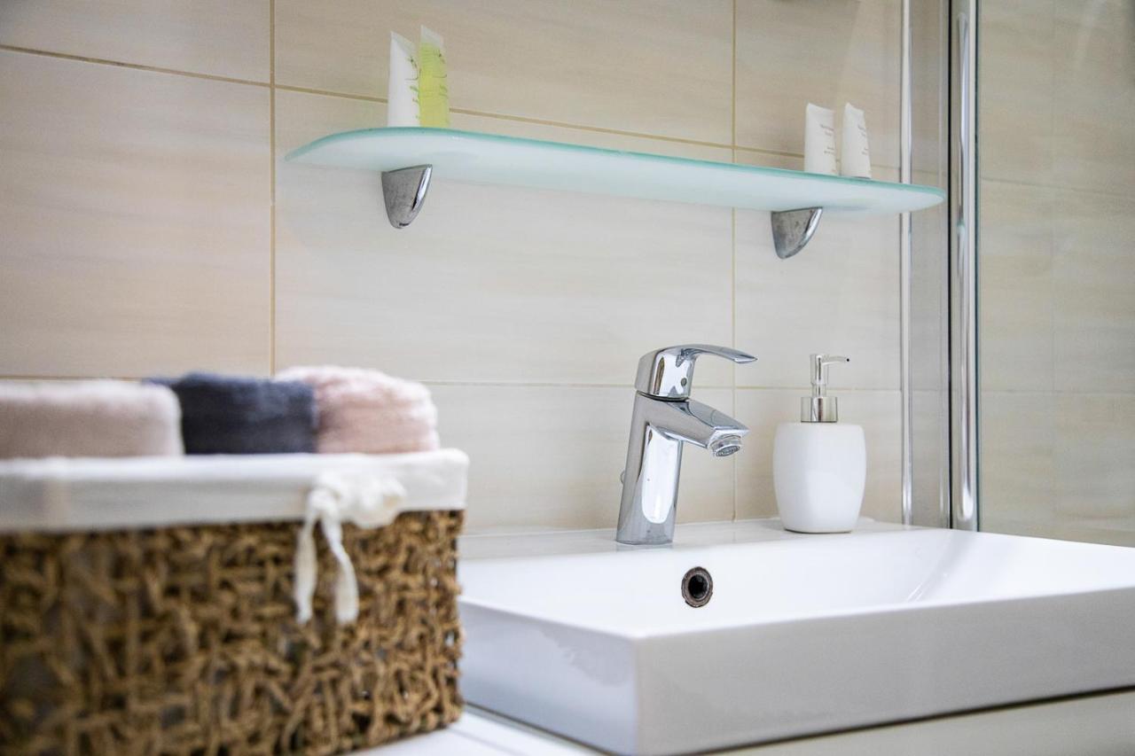 Modern Spacious 3Bdr Apartment In Heart Of ซาเกร็บ ภายนอก รูปภาพ